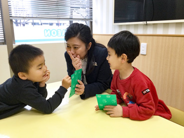 イーオンキッズ西新井校は、幼児クラスも充実しています。