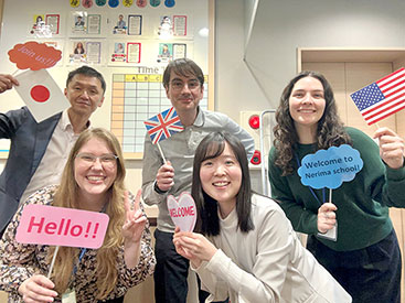イーオンキッズ練馬校は、初回レッスンから慣れるまでスタッフみんなでサポートしています。