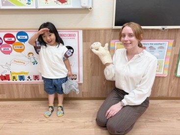 イーオンキッズマリエ富山校では、スタッフが明るく快活な雰囲気でお迎えします。