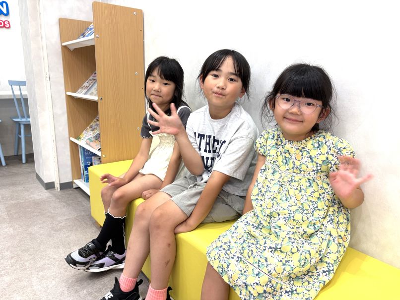 イーオンキッズ高岡校は小学生が英語を好きになる楽しい学習環境を提供します。