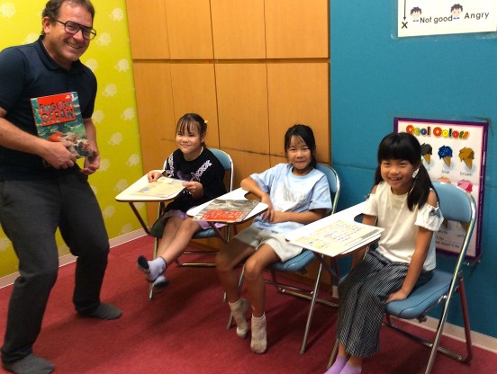 イーオンキッズ和歌山ガーデンパーク校では、小学生の英語学習を全力で応援します！