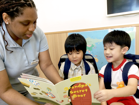イーオンキッズ山口校では子供達の成長に合った英語学習ができます。