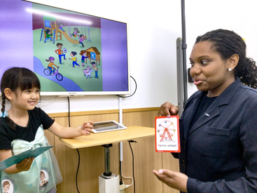幼児さんにも外国人講師のレッスンが人気です。