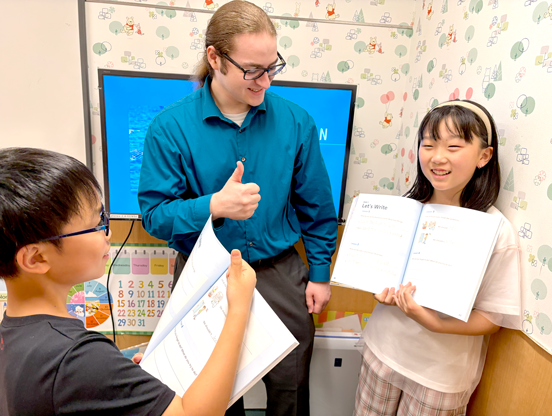 イーオンキッズ下関ゆめシティ校なら、小学生が楽しく英語を学べるレッスンをご用意！