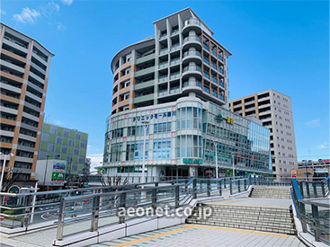 イーオン勝川校は、駅近で通いやすい環境です。