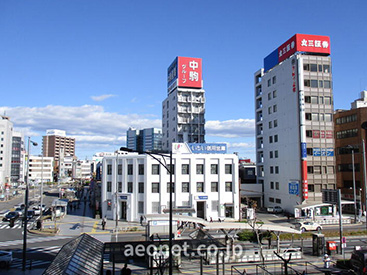 イーオン一宮校は、駅近で通いやすい環境です。