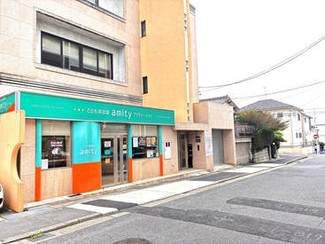 イーオン藤が丘校の入り口。名古屋市市営地下鉄東山線藤が丘駅から徒歩3分です。