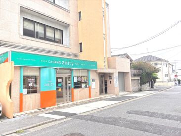 イーオン藤が丘校の入り口。名古屋市市営地下鉄東山線藤が丘駅から徒歩3分です。