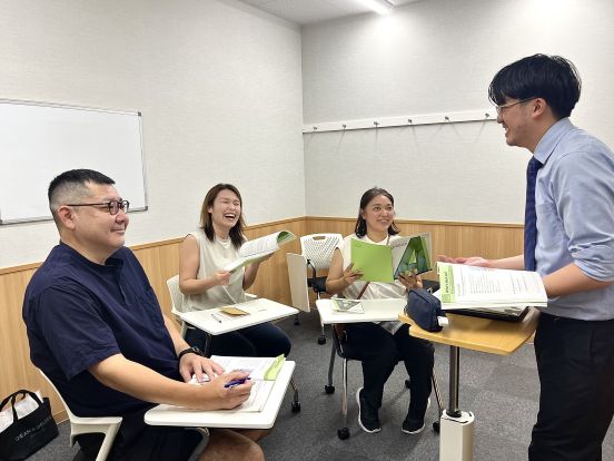 生徒様が楽しく学べるよう、講師はレッスンの雰囲気づくりを心がけています。