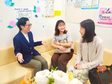 イーオン勝川校のスタッフが、生徒様を安心して学べるようサポートします。