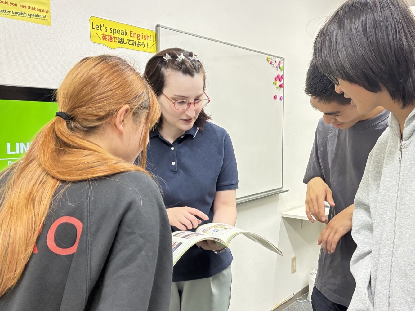 イーオン安城校のスタッフが、生徒様を安心して学べるようサポートします。