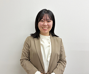 イーオン安城校の日本人講師Yumeka先生。