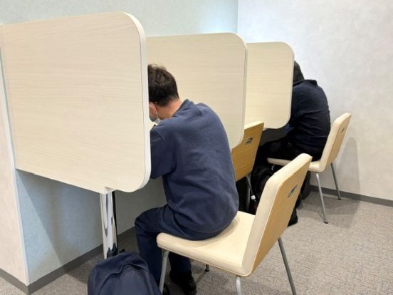 イーオン豊橋校なら、学校が開いている間は時間無制限でご利用OK！