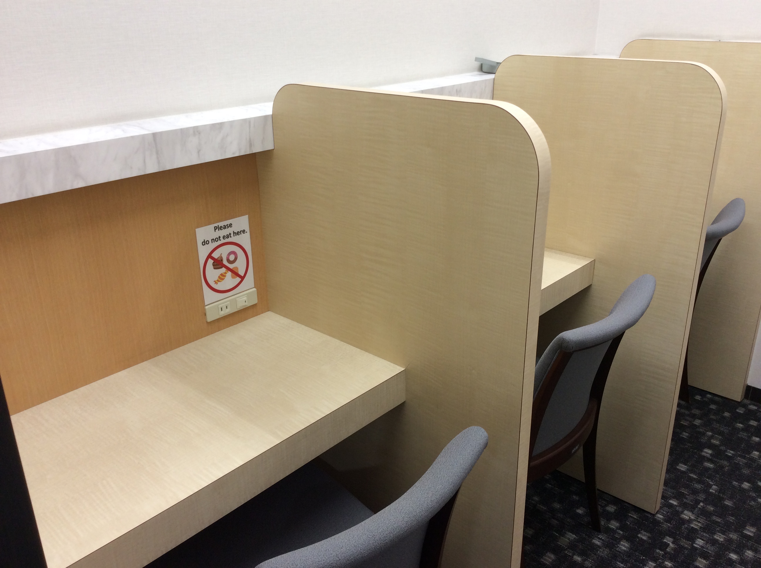 イーオン松戸校では、OPEN中はいつでも何時間でもご利用いただけます。