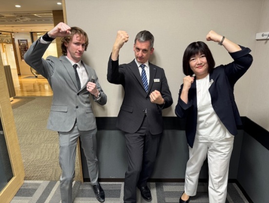 イーオンファミリかしわ校では、生徒様が安心して学べるようスタッフが支援します。