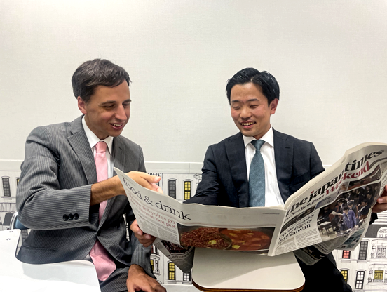 イーオン天神校は、社会人にも大人気です。