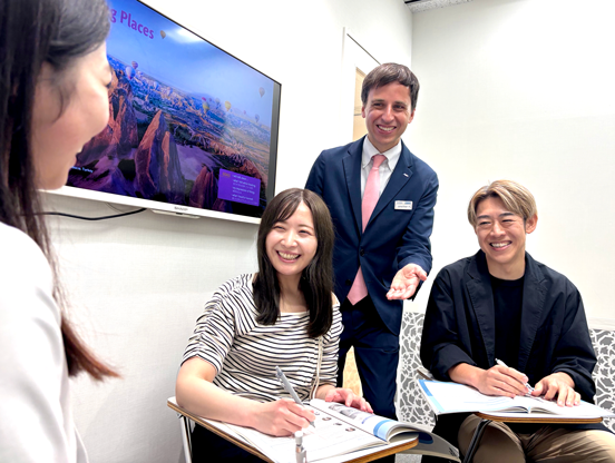イーオン天神校では、生徒同士話し合いながら楽しく学べるレッスンを提供しています！