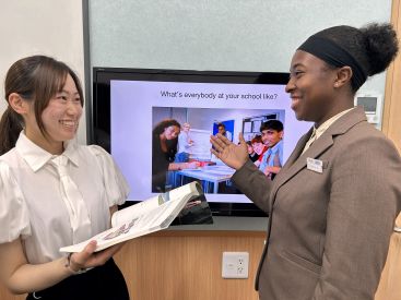 イーオン姪浜校では、授業はいつも笑顔であふれています。