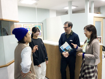 イーオン三原校はレッスン以外でも英語を話す機会があります。