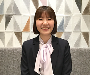 イーオンエキシティ広島校の日本人講師のMayu先生。