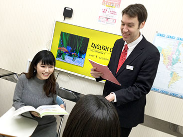 イーオン楽々園校には、経験豊富で頼れる講師が揃っています。