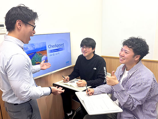 グループレッスンは幅広い方から人気のあるレッスンです。