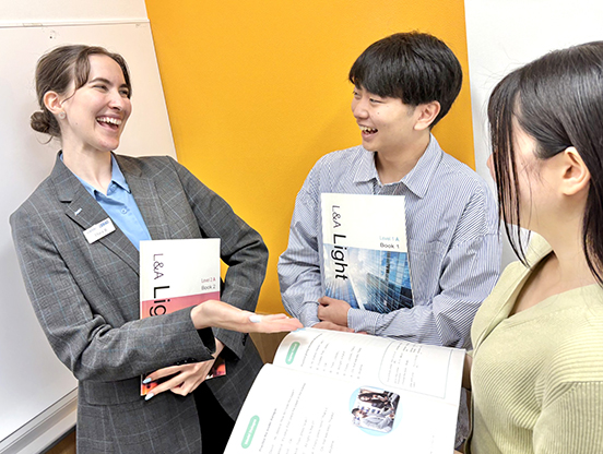 イーオン札幌本校なら、会議やプレゼンで自信を持って話せる英語力を身につけられます。