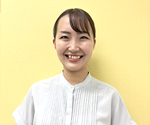 イーオン札幌本校の外国人講師のKasumi先生。