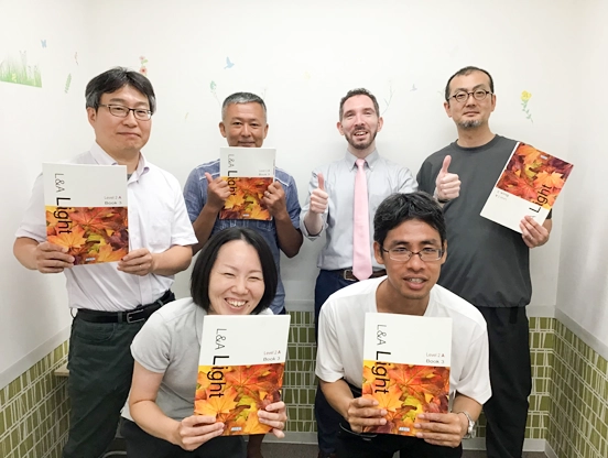 イーオン西宮北口校のスタッフが、生徒様を安心して学べるようサポートします。