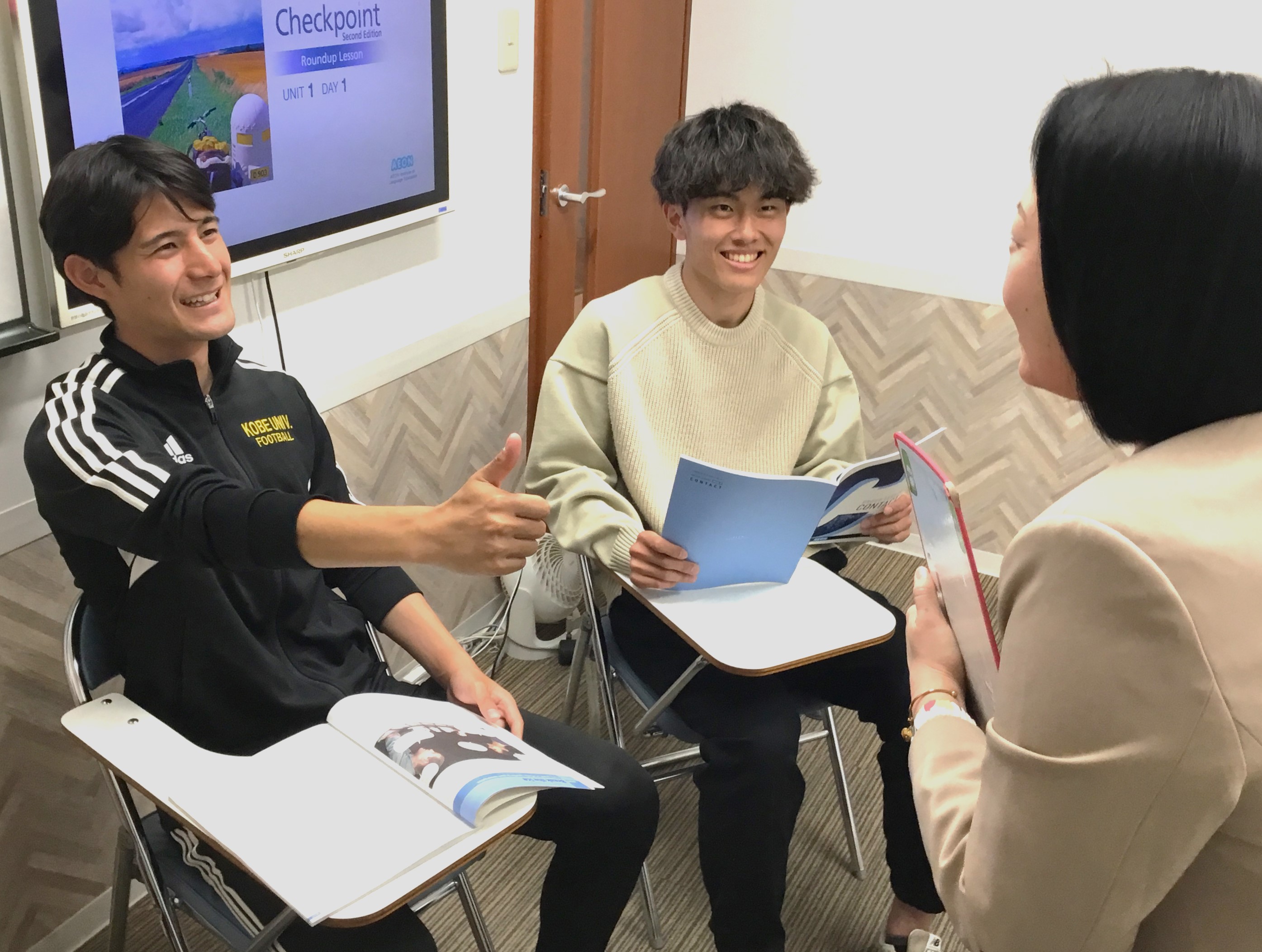 イーオン三宮校なら、国際的な場で自信を持って話せる英語力を養えます。