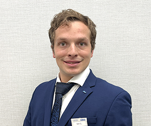 イーオンつくば駅前校の外国人講師のIan先生。