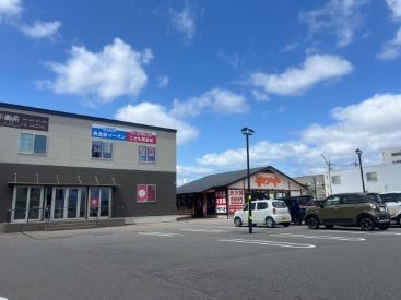 イーオン小松校は、大通り沿いなので、通学に便利！