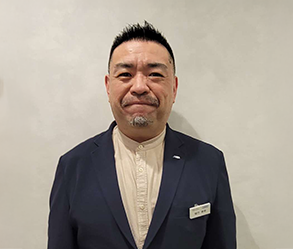 イーオン溝の口校の日本人講師のTakayuki先生