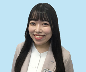 イーオン橋本校の日本人講師Rio先生。