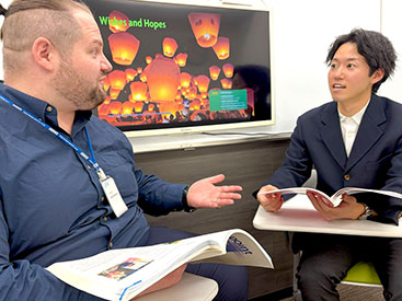 イーオン仙台ロフト校の講師は、親しみやすく明るい雰囲気です。