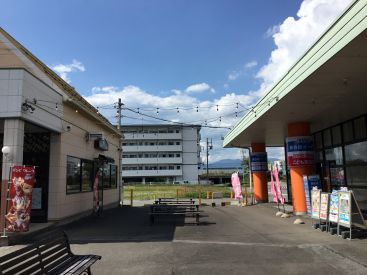 諏訪ステーションパーク校の道順写真5。諏訪ステーションパーク校は諏訪ステーションパーク内です。