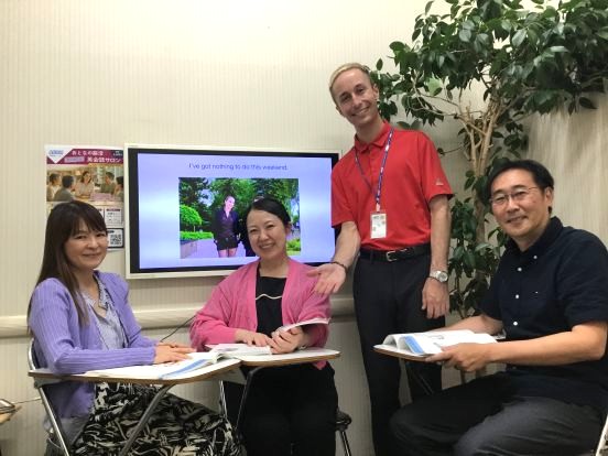 イーオン諏訪ステーションパーク校　流暢に英語を話されている生徒様達