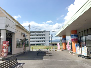 諏訪ステーションパーク校の道順写真5。諏訪ステーションパーク校は諏訪ステーションパーク内です。