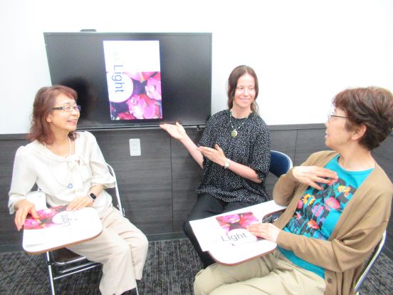 イーオン上田校のスタッフは、生徒様の学習を力強くサポートします。
