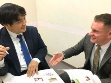 イーオン長崎校は通学レッスン、オンラインレッスンどちらも選べます。