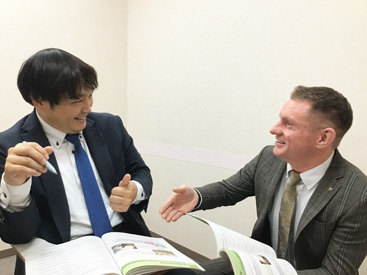 イーオン長崎校は通学レッスン、オンラインレッスンどちらも選べます。