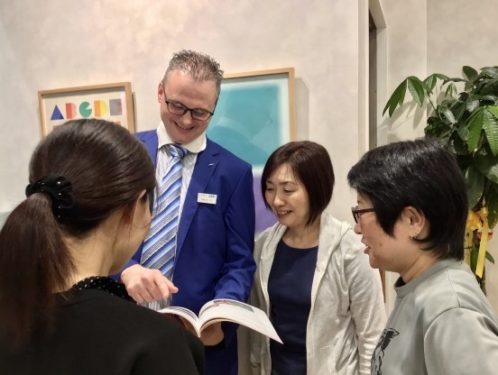 イーオン佐賀校は高校生の生徒様も多く通学されており、積極的に英語でコミュニケーションが取れるようになってます。