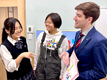 イーオン熊谷校のスタッフは、親しみやすく明るい雰囲気です