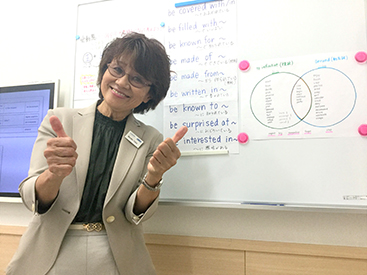 イーオンエルミこうのす校のスタッフは、生徒様の学習を力強くサポートします。