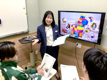 イーオン出雲校は、様々な世代や職業の方が通われています。