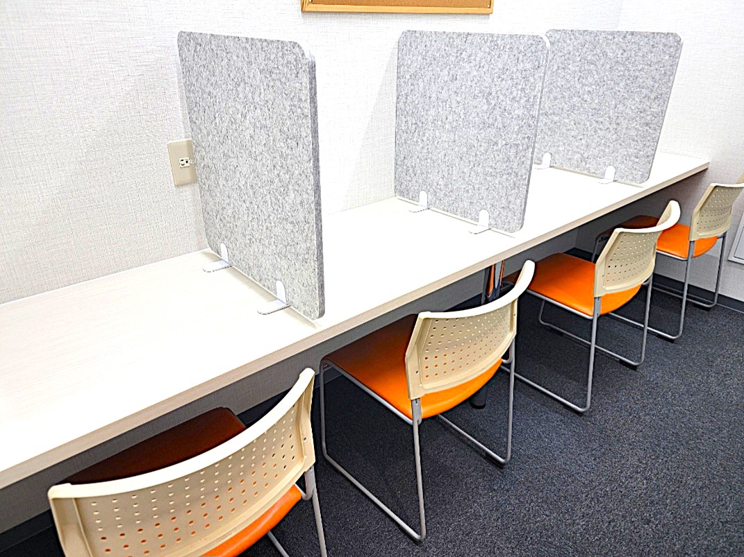 イーオン三島校なら、学校が開いている間は時間無制限でご利用OK！