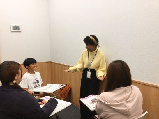 イーオン宇都宮テラス校では、仲間と楽しく英語を学ぶことができます。