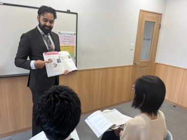 イーオン立川校は、続けられるか心配な初心者の方や予算が気になる方に始めやすい月謝制コースが人気です。