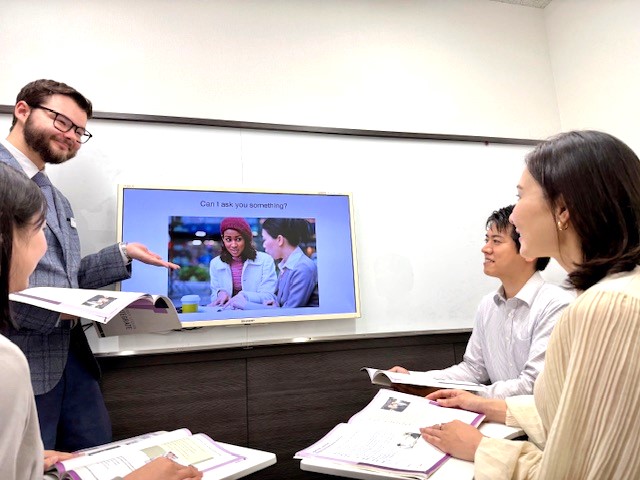 イーオンアルカキット錦糸町校の、プロフェッショナルな講師陣があなたをバックアップ！