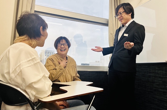 イーオングランデュオ蒲田校では趣味の英語も楽しめます。
